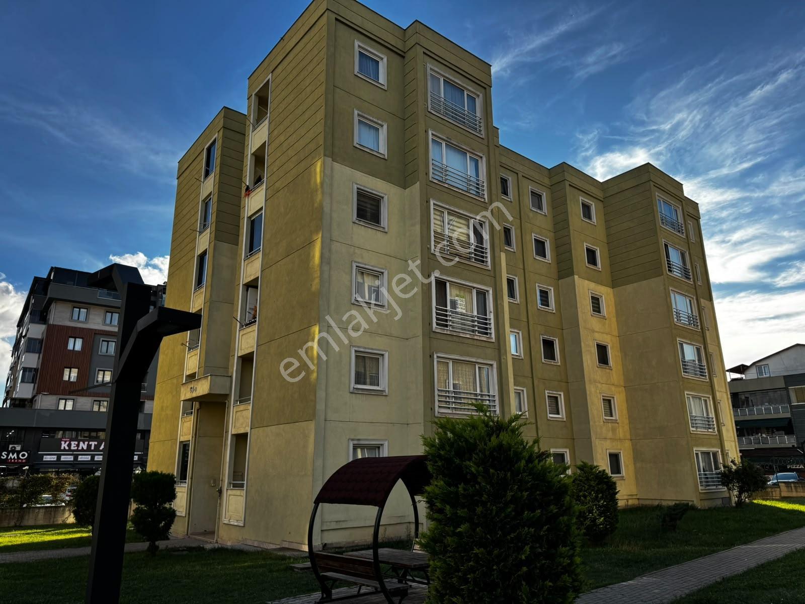 Emek Emlak'tan Körfez Kavanium Sit.de Satılık 1+1 Arakat Daire — fotoğraf 8