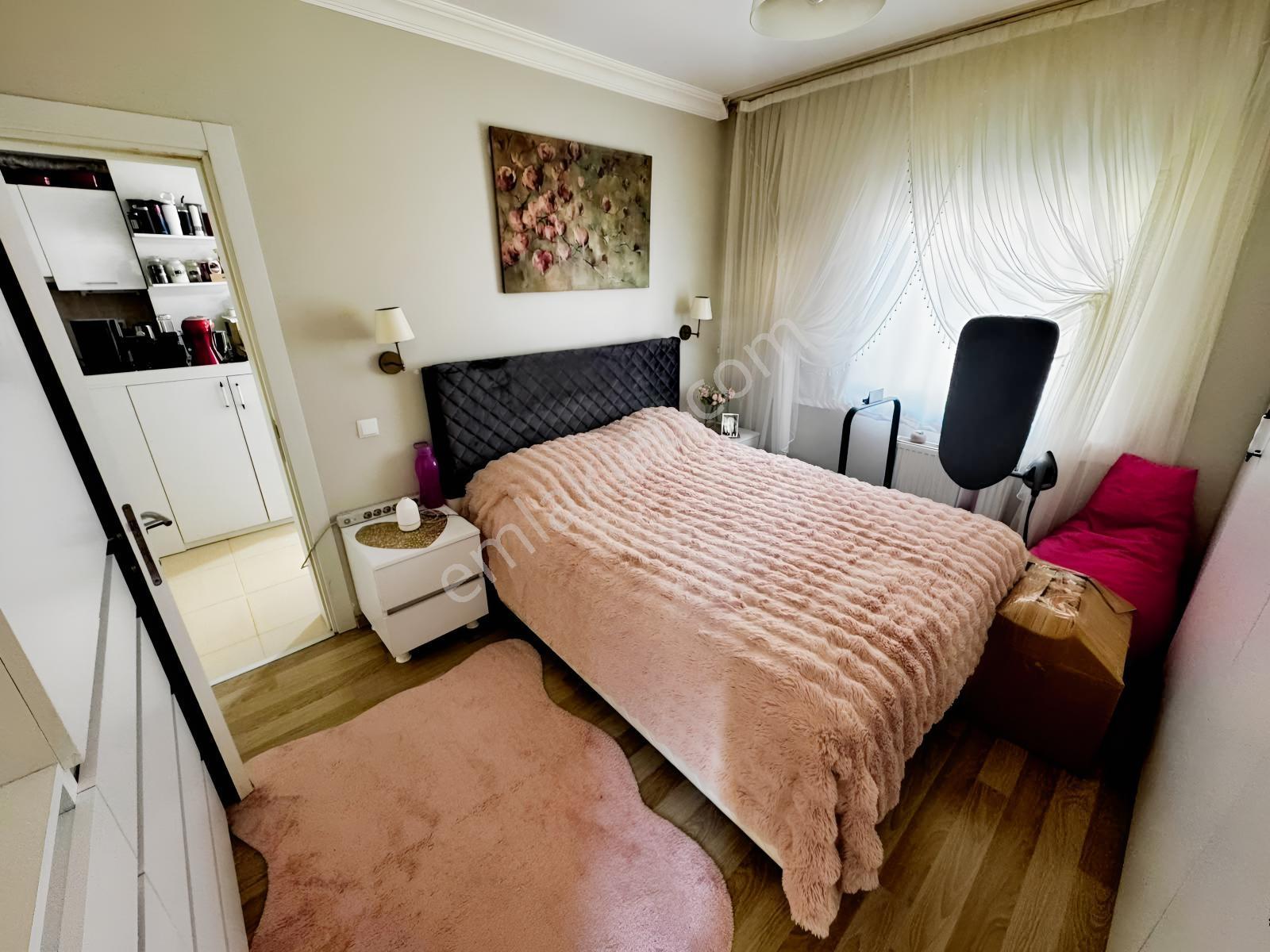 Emek Emlak'tan Körfez Kavanium Sit.de Satılık 1+1 Arakat Daire — fotoğraf 17