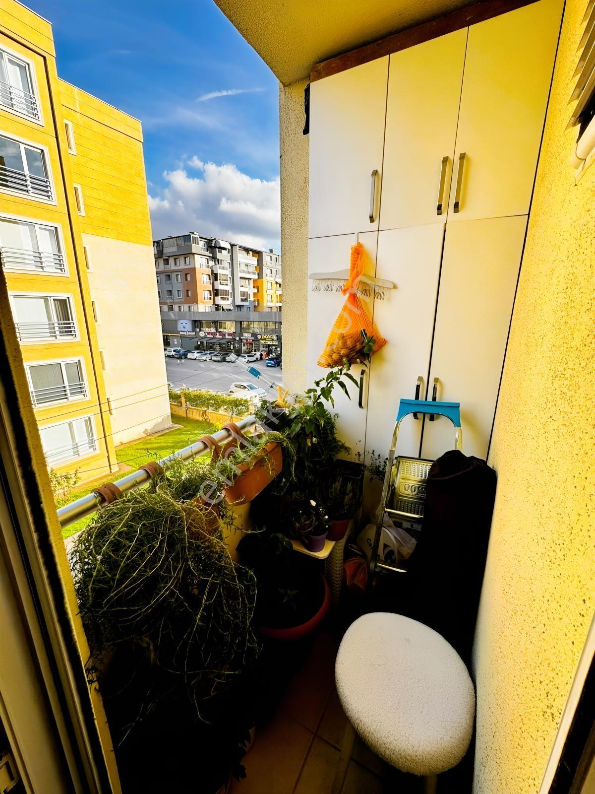 Emek Emlak'tan Körfez Kavanium Sit.de Satılık 1+1 Arakat Daire — fotoğraf 19