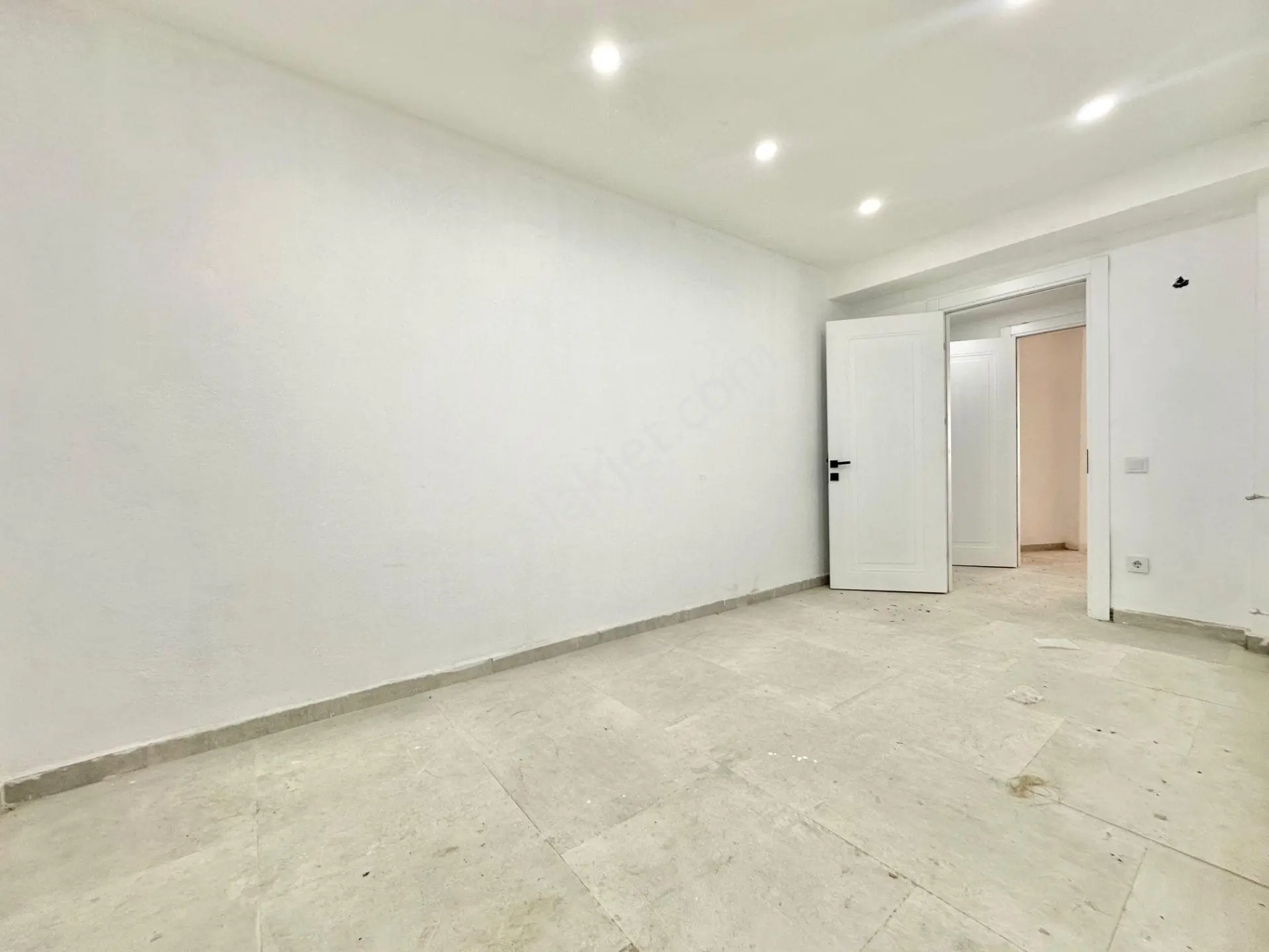 ꧁ Ay Emlaktan꧂güre'de*****uygun Fiyata*****çift Banyolu Satılık 2+1 Sıfır Ters Dublex Daire — fotoğraf 12