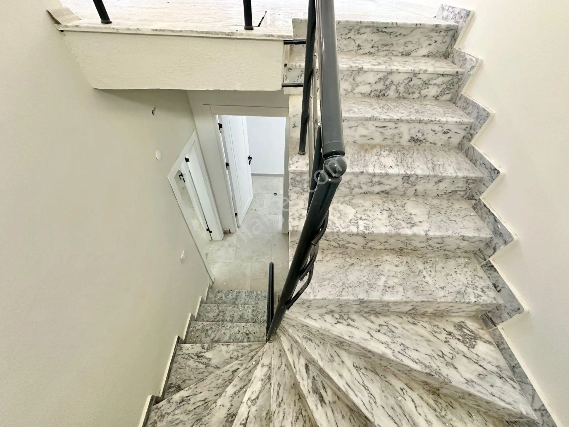 ꧁ Ay Emlaktan꧂güre'de*****uygun Fiyata*****çift Banyolu Satılık 2+1 Sıfır Ters Dublex Daire — fotoğraf 17