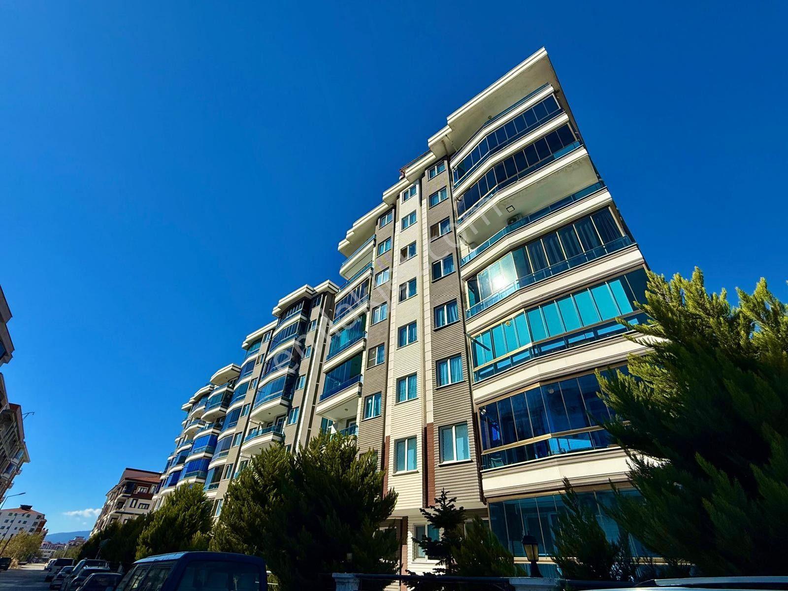 ▀Jet'Ten Kadıköyde Yüzme Havuzlu K.Otoparklı Ultra Lüx 3+1 Daire