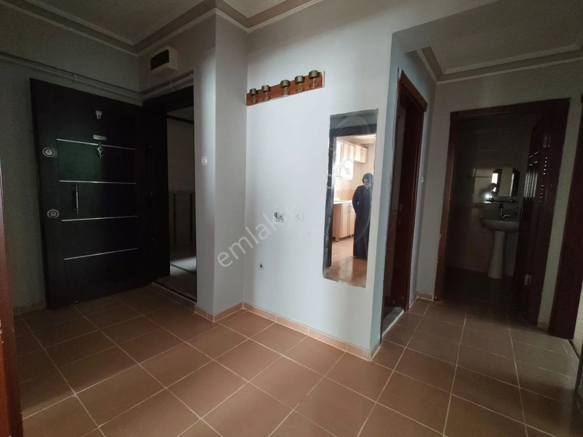 Yılmaz Gayrimenkulden 2+1 Güney Batı Cephe Fırsat Dairesi — fotoğraf 4