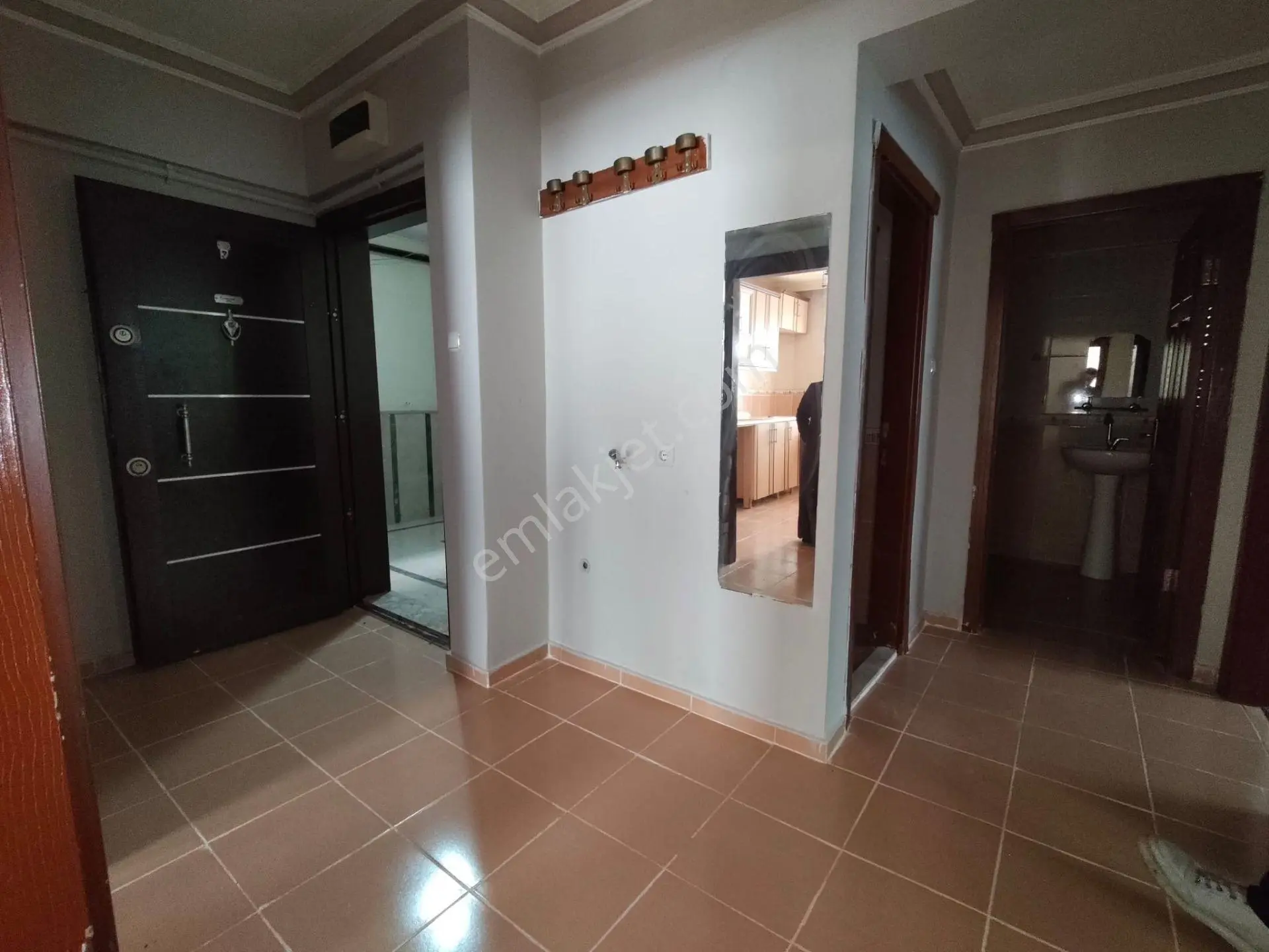 Yılmaz Gayrimenkulden 2+1 Güney Batı Cephe Fırsat Dairesi — fotoğraf 5