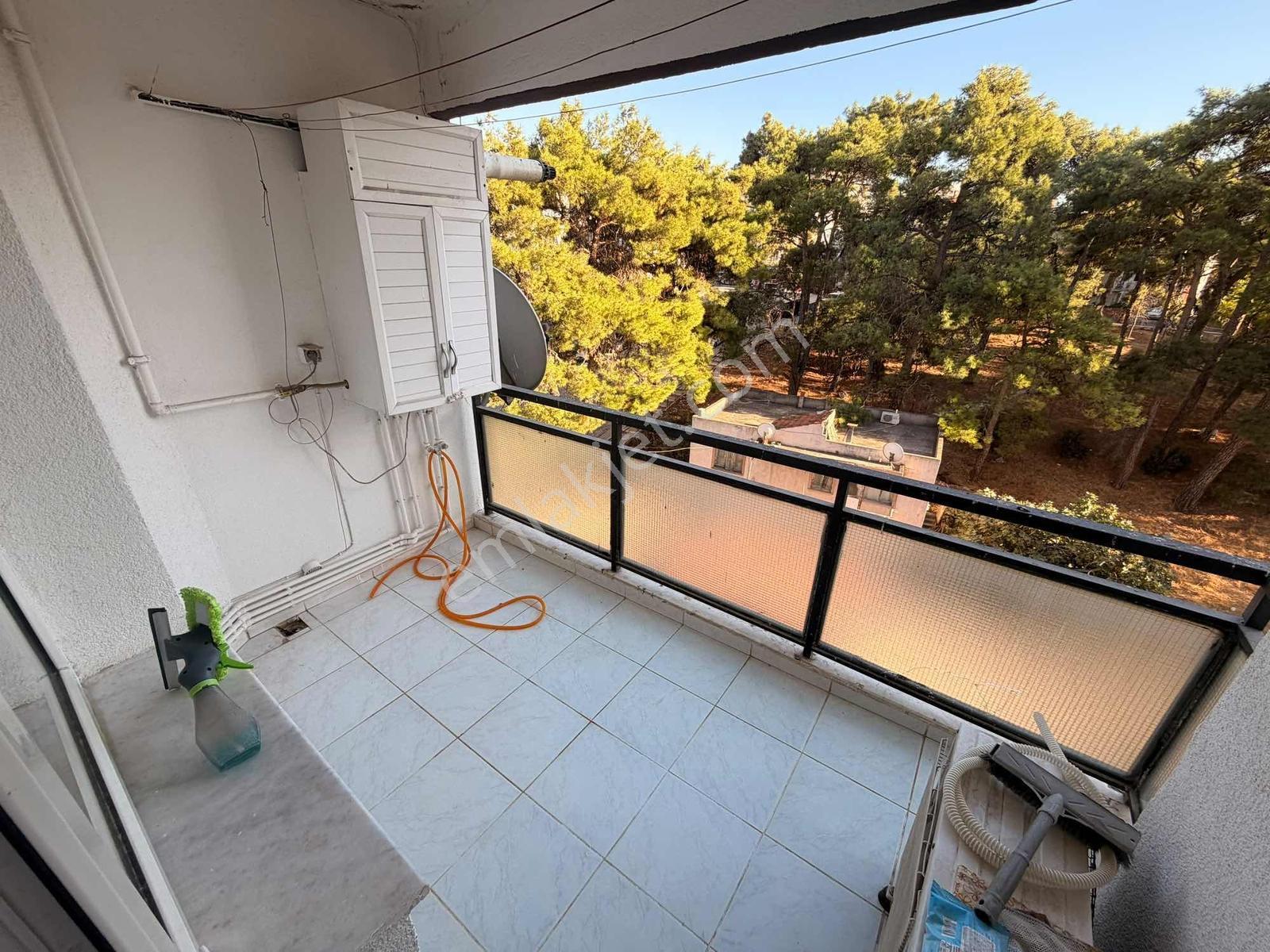 Buca Çeçen Kentte Satılık 3+1 Ara Kat — fotoğraf 9