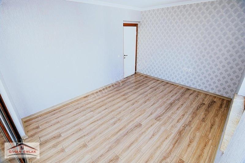 Barıştepe Mah Erolkaya Cadde Üzeri Özel Yapım Satlık 4+1 Daire — fotoğraf 13