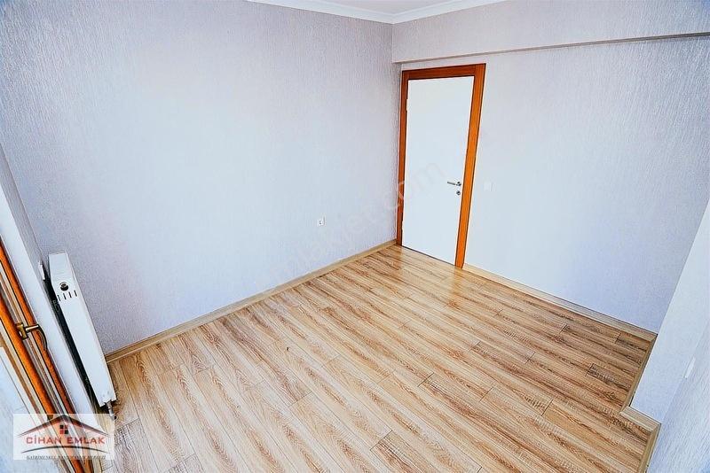 Barıştepe Mah Erolkaya Cadde Üzeri Özel Yapım Satlık 4+1 Daire — fotoğraf 23