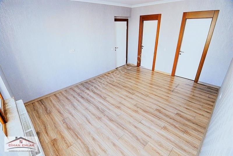Barıştepe Mah Erolkaya Cadde Üzeri Özel Yapım Satlık 4+1 Daire — fotoğraf 26