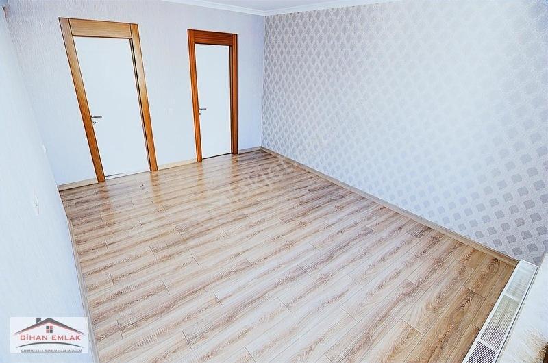 Barıştepe Mah Erolkaya Cadde Üzeri Özel Yapım Satlık 4+1 Daire — fotoğraf 27