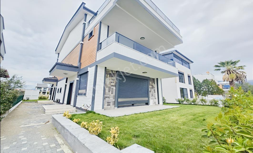 Eu Gayrimenkul'den Güre'de 3+1 Sıfır Villa — fotoğraf 2