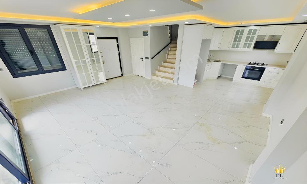 Eu Gayrimenkul'den Güre'de 3+1 Sıfır Villa — fotoğraf 9