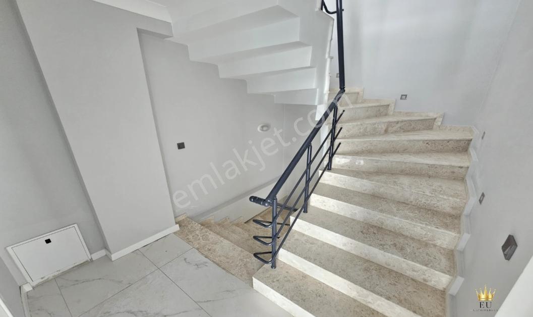 Eu Gayrimenkul'den Güre'de 3+1 Sıfır Villa — fotoğraf 16