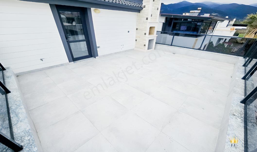 Eu Gayrimenkul'den Güre'de 3+1 Sıfır Villa — fotoğraf 31