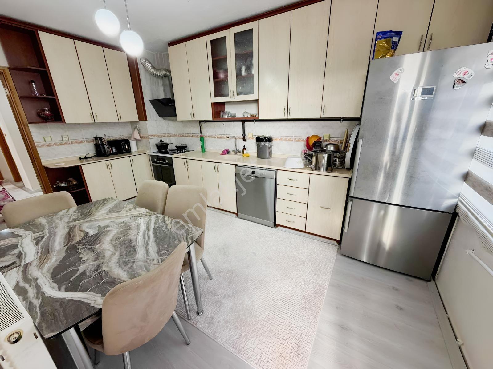 Çivril Yeşilbağlar Sitesinde Şok Fiyata Satılık 4. Kat 3+1 Daire — fotoğraf 4