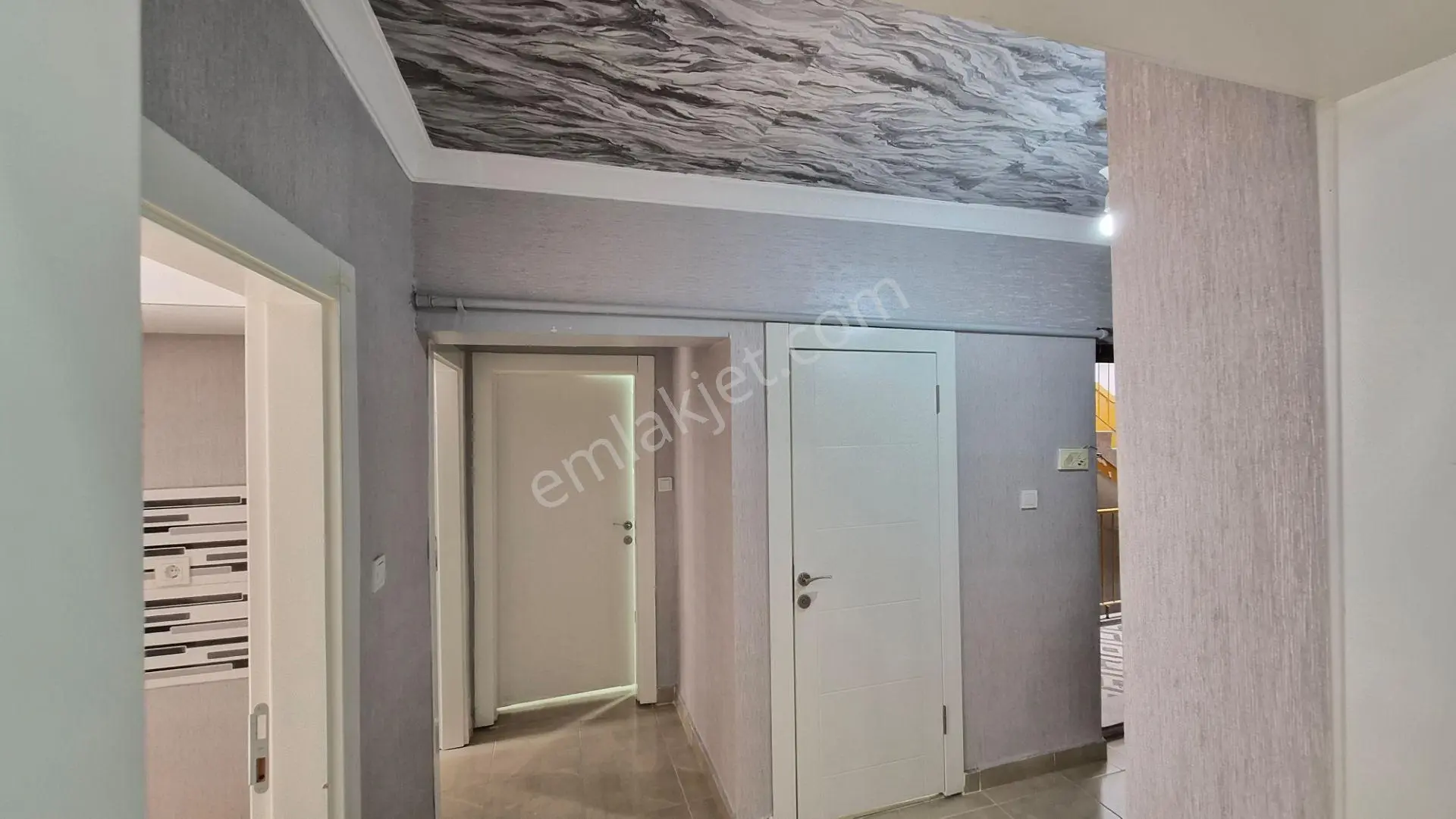 Kent Emlaktan Abidin Paşada Cadde Üzerinde Full Yapılı Satılık Daire — fotoğraf 4