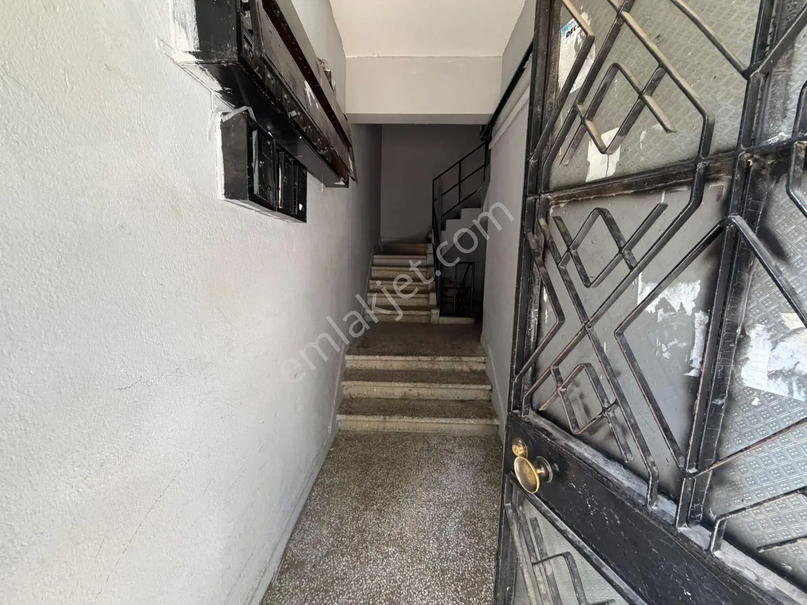 Aydın Lisesi Karşısı Satılık Giriş Kat 3+1 Daire — fotoğraf 5
