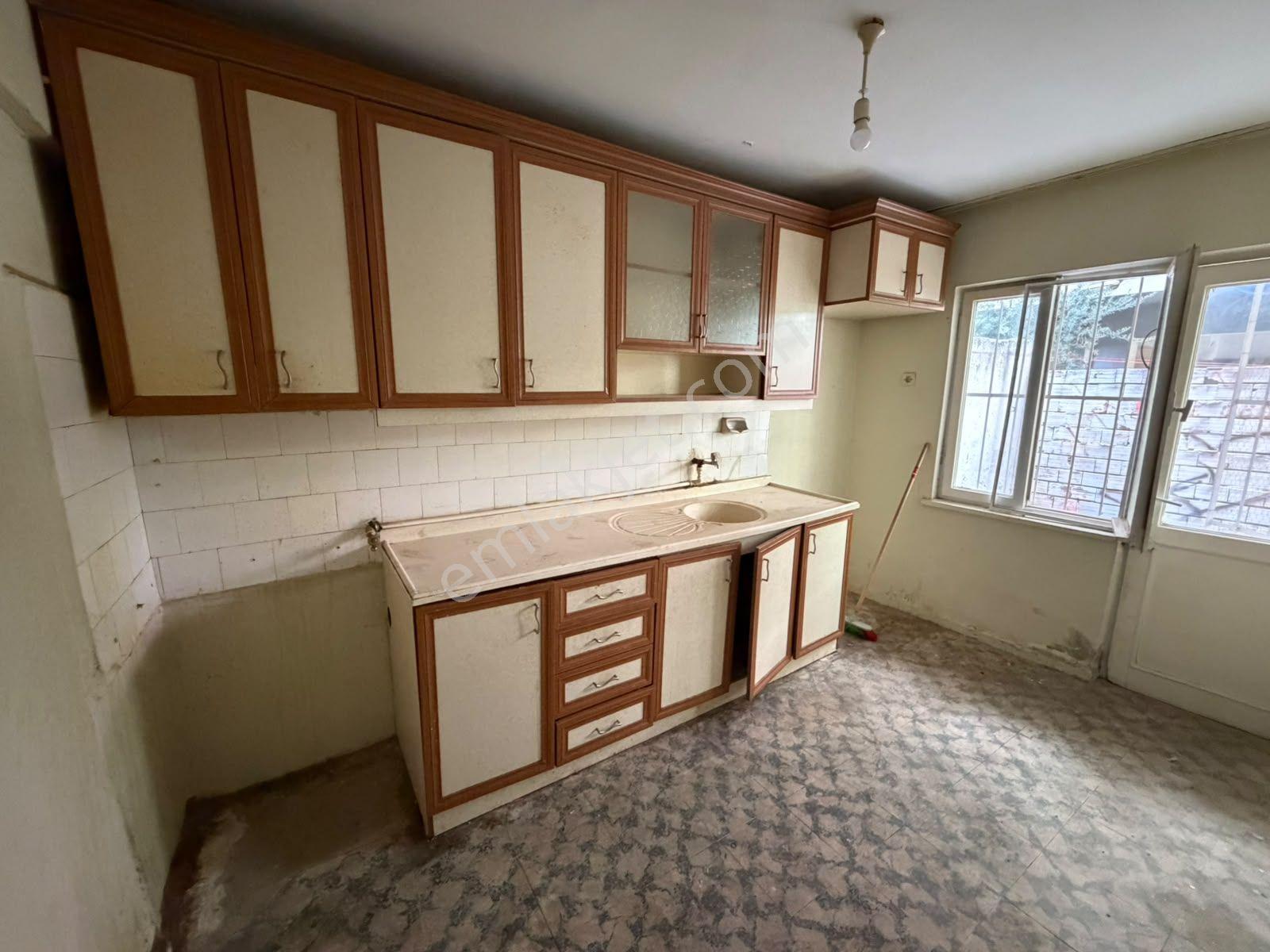 Aydın Lisesi Karşısı Satılık Giriş Kat 3+1 Daire — fotoğraf 12