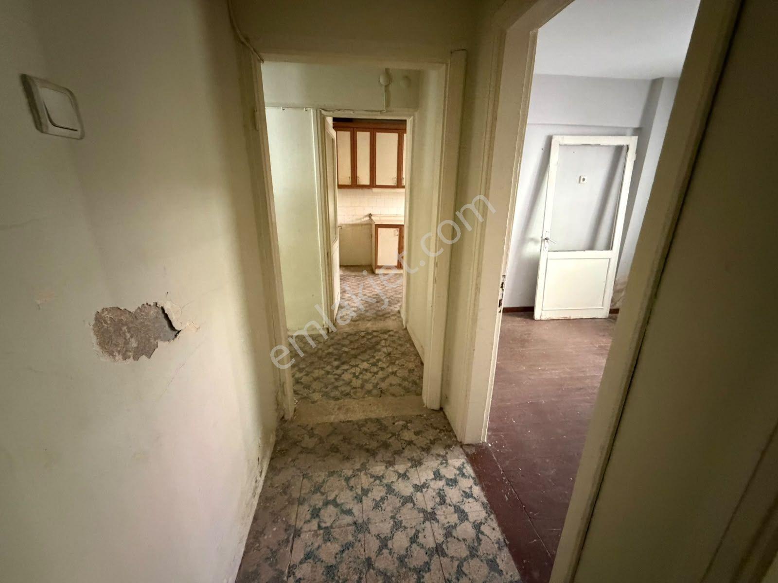 Aydın Lisesi Karşısı Satılık Giriş Kat 3+1 Daire — fotoğraf 16