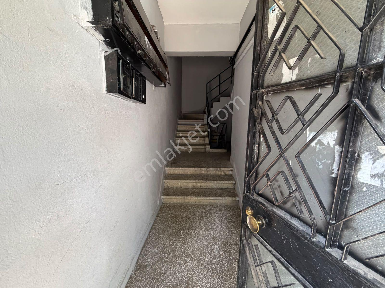 Aydın Lisesi Karşısı Satılık Giriş Kat 3+1 Daire — fotoğraf 21