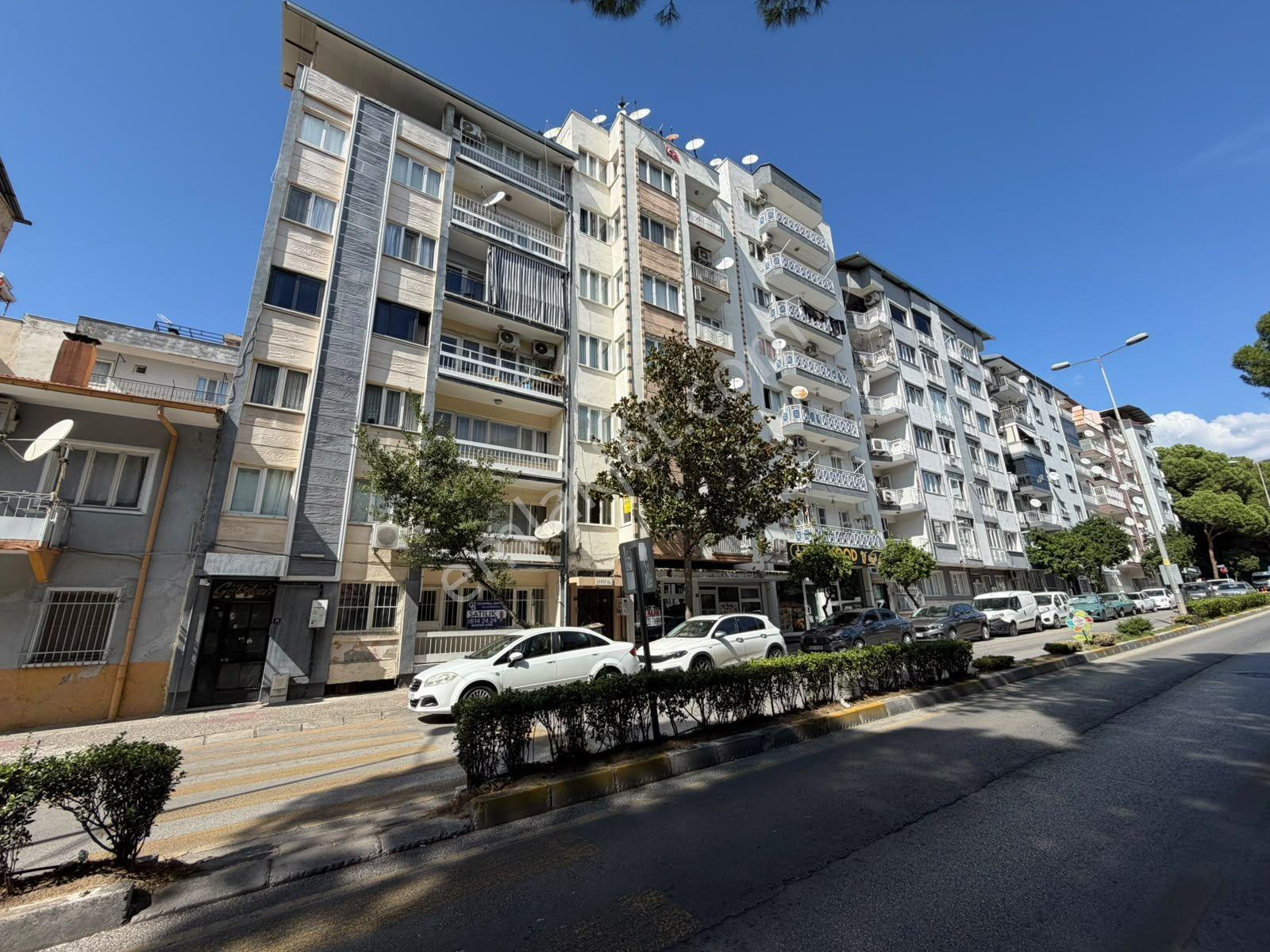 Aydın Lisesi Karşısı Satılık Giriş Kat 3+1 Daire — fotoğraf 29