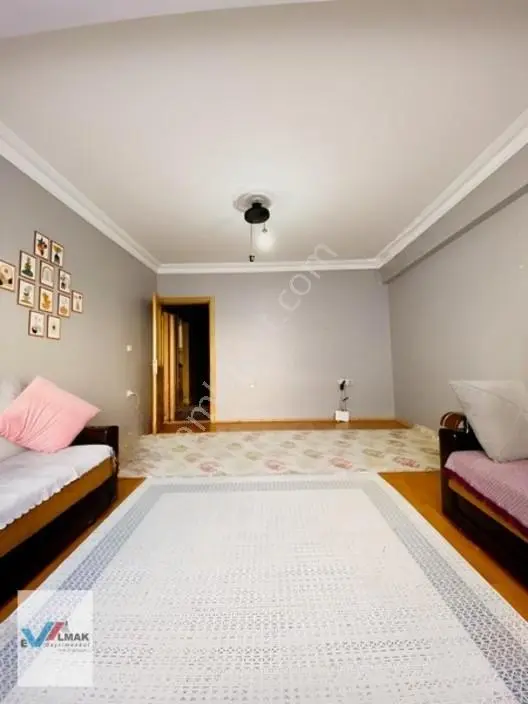 Evalmak'ta 2+1(90m2)iskanlı Balkonlu Arakat İtfaiye Yakın — fotoğraf 3
