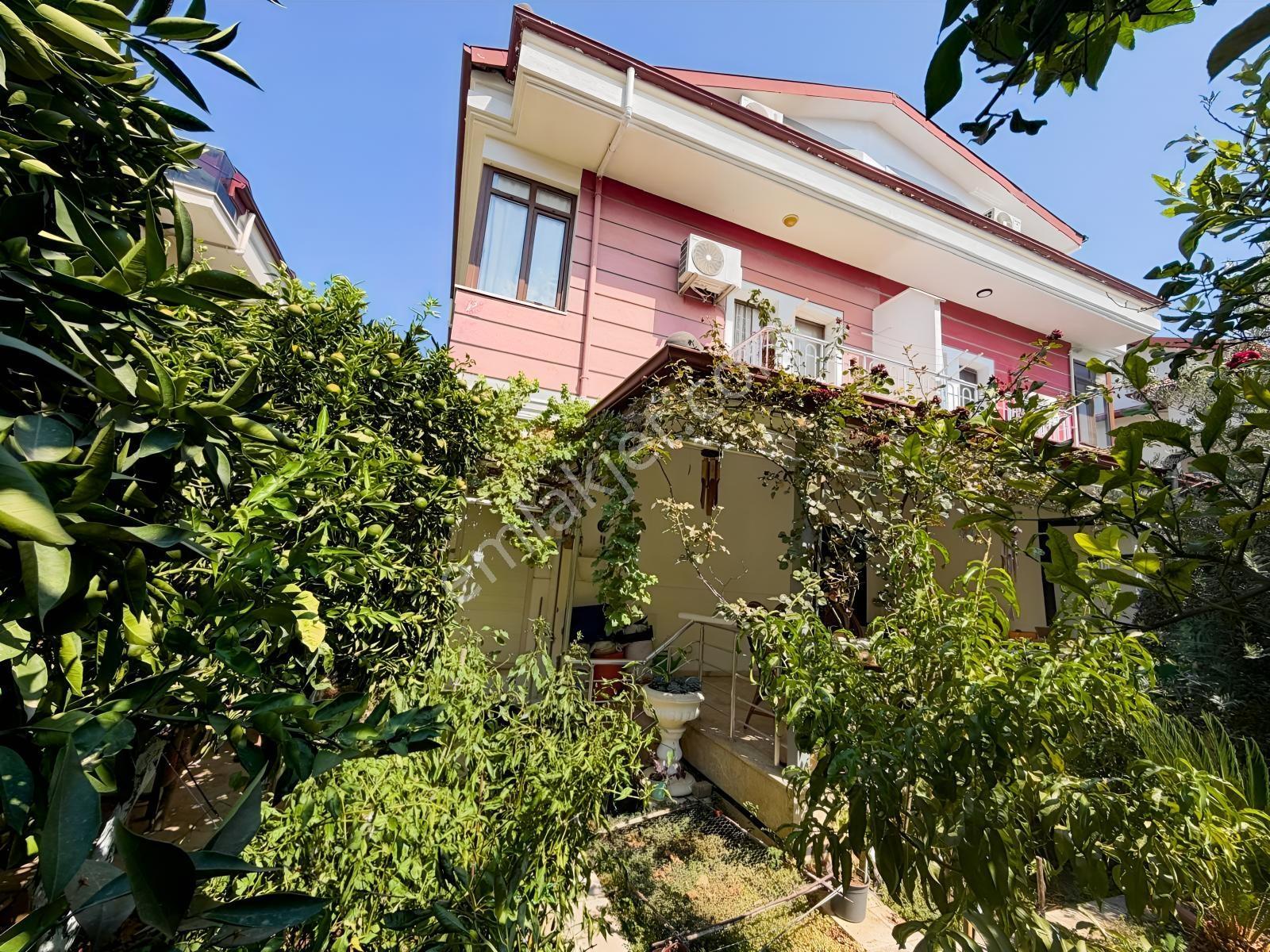 Fethiye Foça Da Merkezi Noktada Müstakil Bahçeli Satılık Ev
