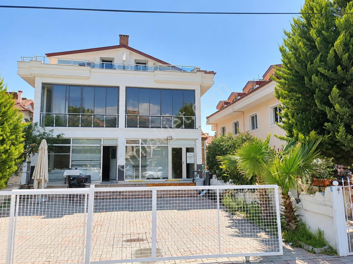 Fethiye Foça Da Merkezi Noktada Müstakil Bahçeli Satılık Ev — fotoğraf 25