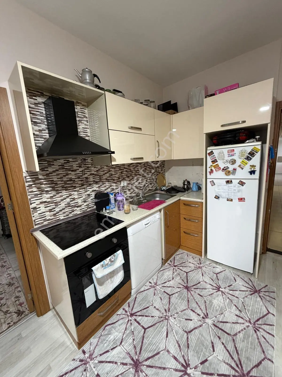Kat Mülkiyetli-balkonlu-13.000 Tl Kiracılı-eşyalı 1+1 Satılık — fotoğraf 4