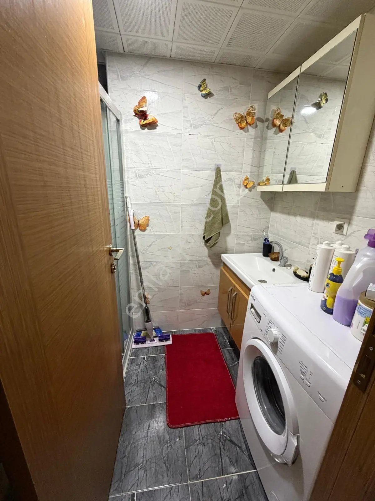 Kat Mülkiyetli-balkonlu-13.000 Tl Kiracılı-eşyalı 1+1 Satılık — fotoğraf 8