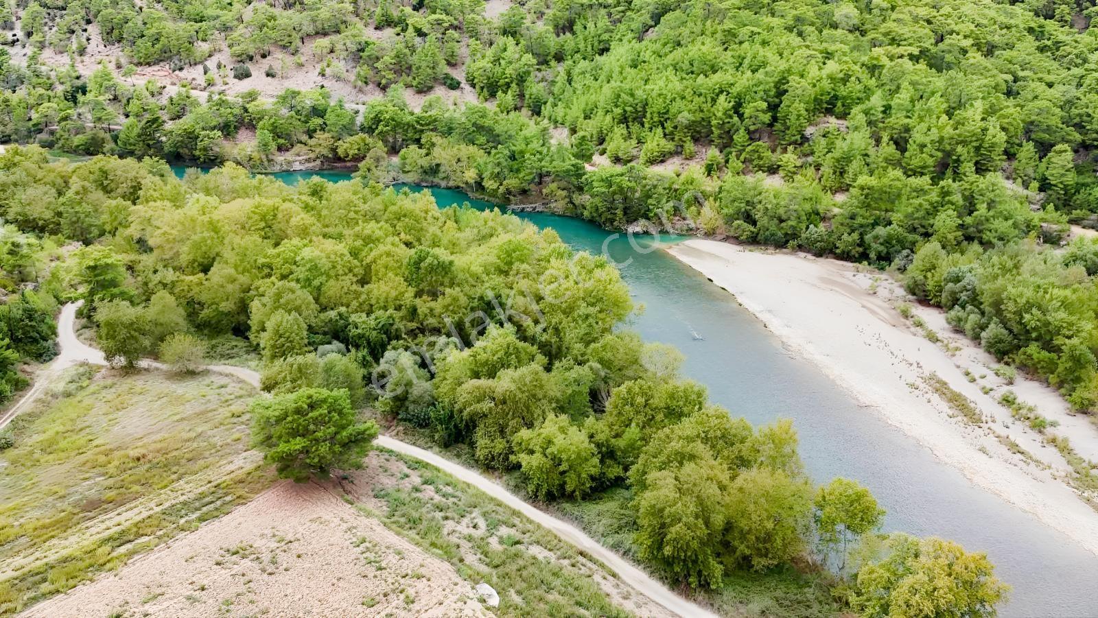 Beşkonak Irmağına 150 Metre Mesafede Hobi Bahçesi — fotoğraf 2