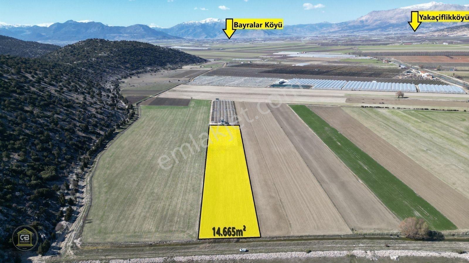 Karamık Mah.Avlan Gölüne Yakın 14.665M² Tarla Acil Satılıktır