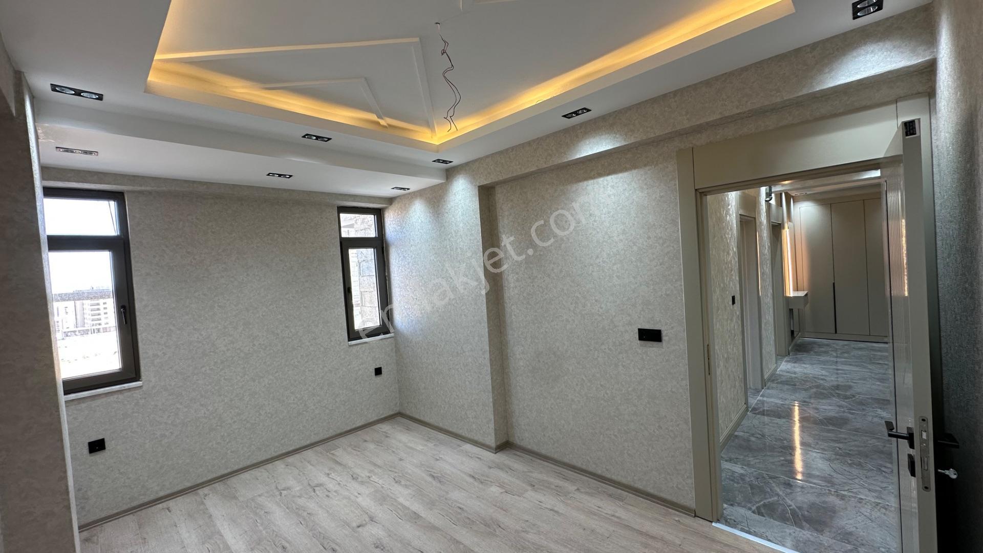 Deniz’den Mehmetçik Mah Satılık Ultra Lüx+yerden Isıtmalı 2+1 Kat Ve Çephe Seçenekli Sıfır Daireler — fotoğraf 8