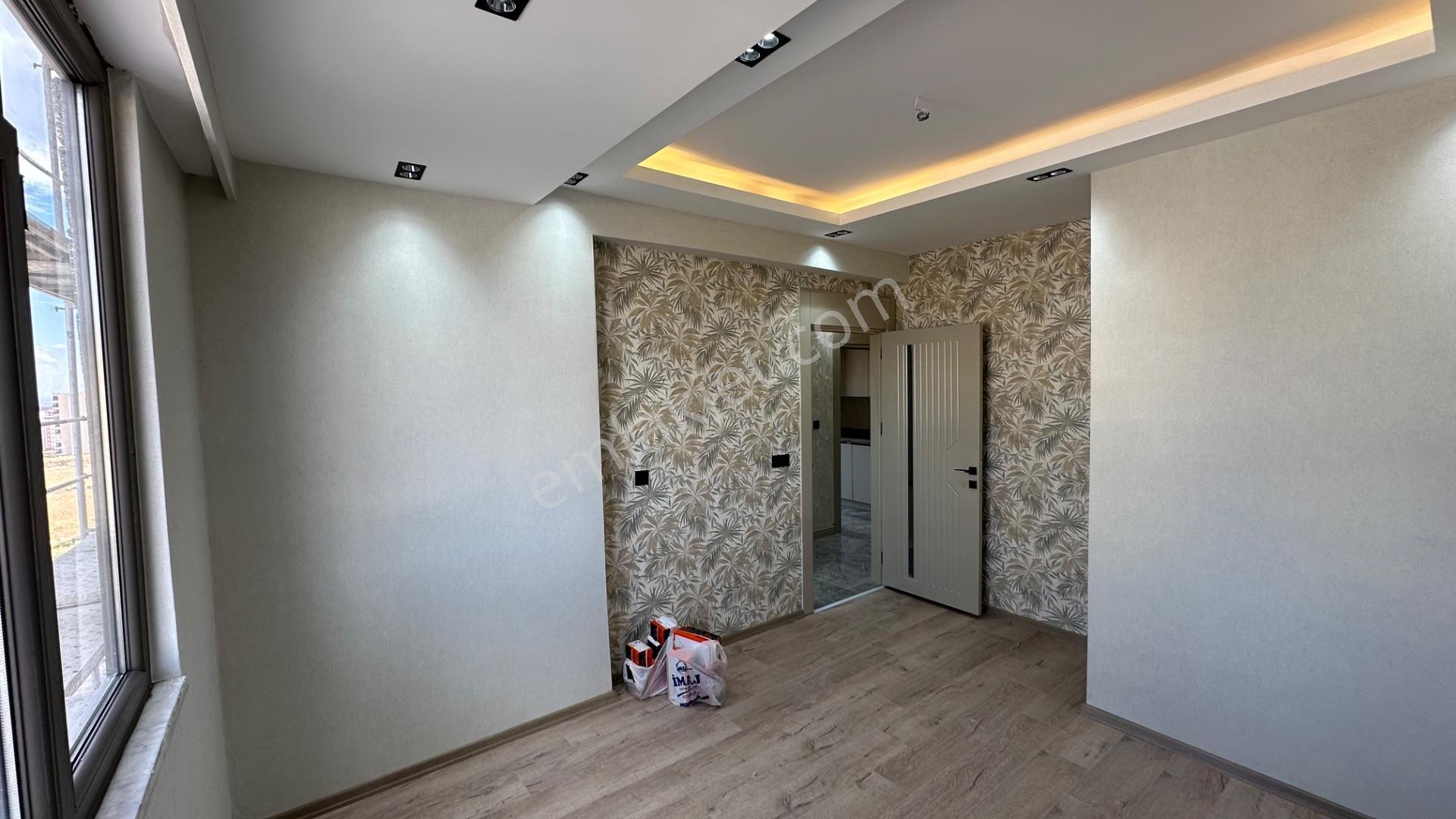 Deniz’den Mehmetçik Mah Satılık Ultra Lüx+yerden Isıtmalı 2+1 Kat Ve Çephe Seçenekli Sıfır Daireler — fotoğraf 14