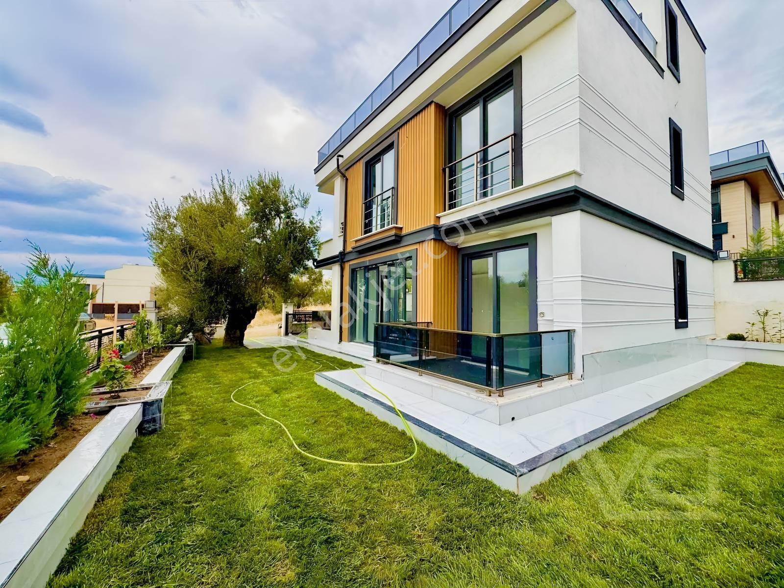 Avcı'Dan Denize 150 Mt Deniz Manzaralı Müstakil Villa