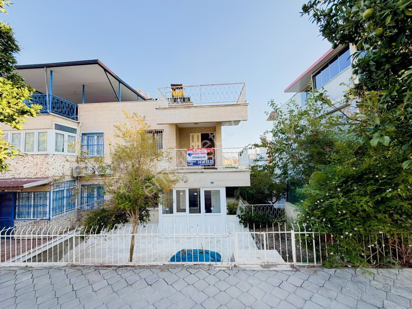 Kuşadası Camiatik Mahallesinde Fırsat Dubleks!