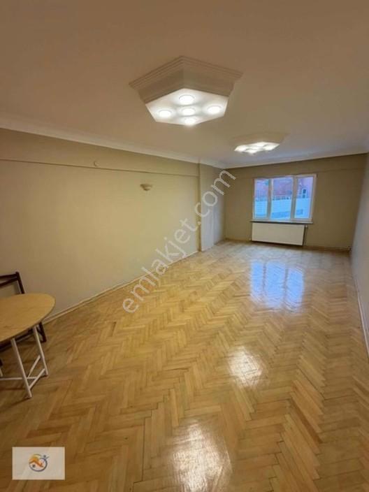 Telsizde Önü Açık 3+1 Satılık Daire — fotoğraf 3