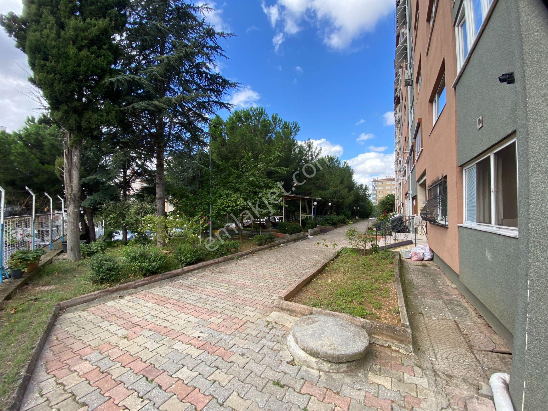 Türkiş Bloklarında Önü Açık Satılık 2+1 Daire Ataşehir/mevlana — fotoğraf 31