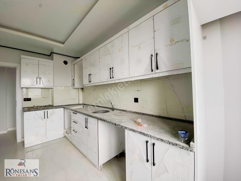 Rönesans Emlaktan 2+1 Deniz Manzaralı Daire