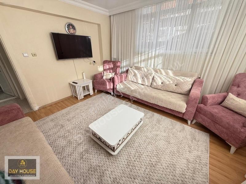 Day House'Den Esentepe'De Acil Satılık 2+1 Bahçe Kat