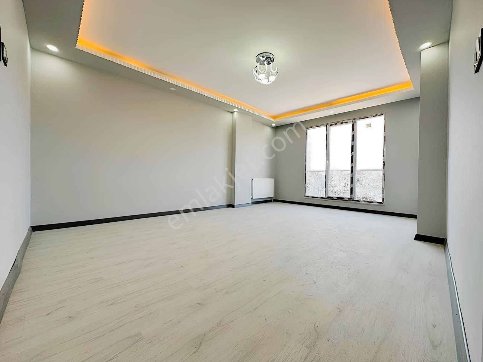 Az-Er Yapıdan Geniş Kullanımlı Satılık 3+1 Daire !!!