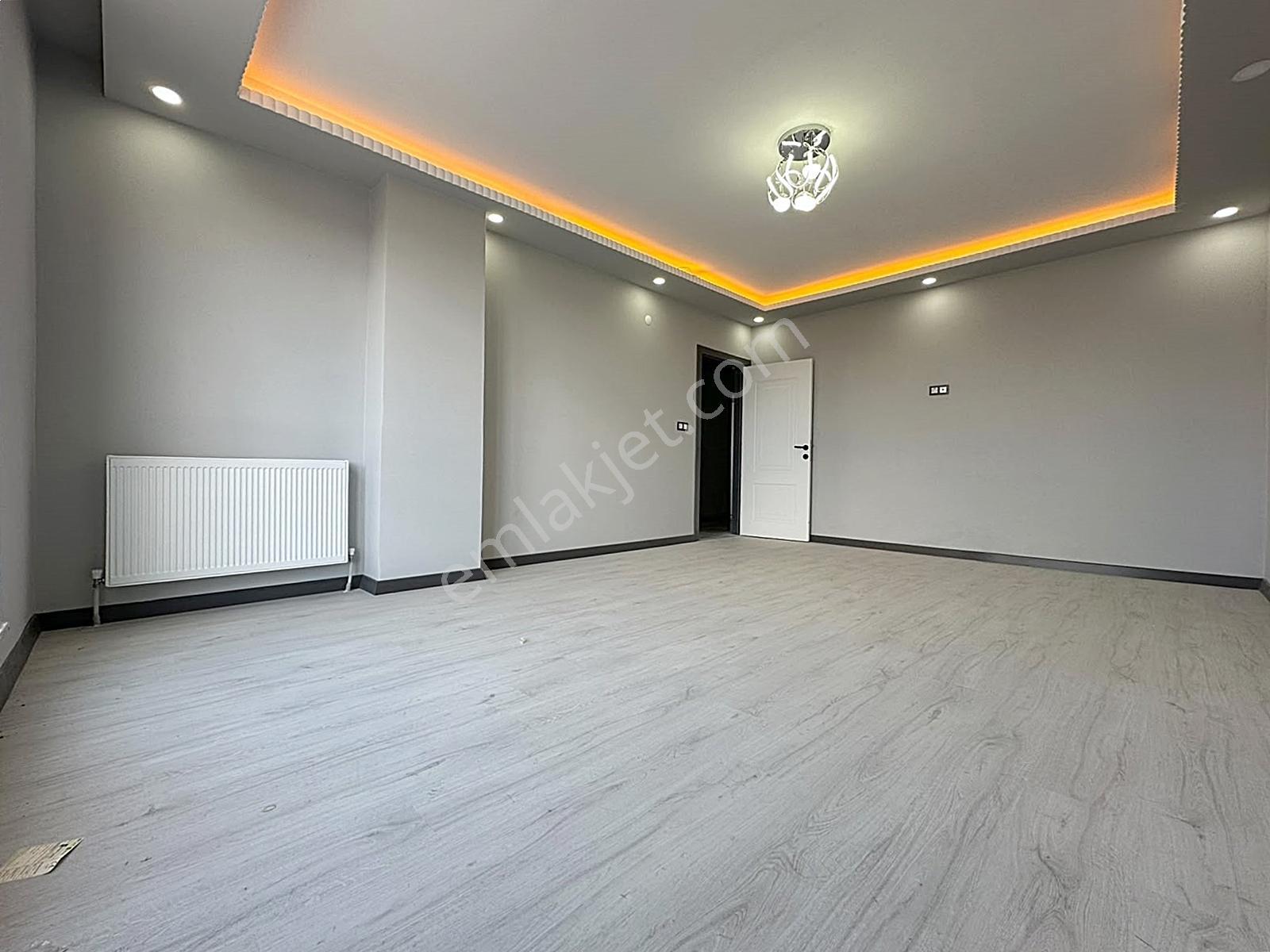 Az-er Yapıdan Geniş Kullanımlı Satılık 3+1 Daire !!! — fotoğraf 3