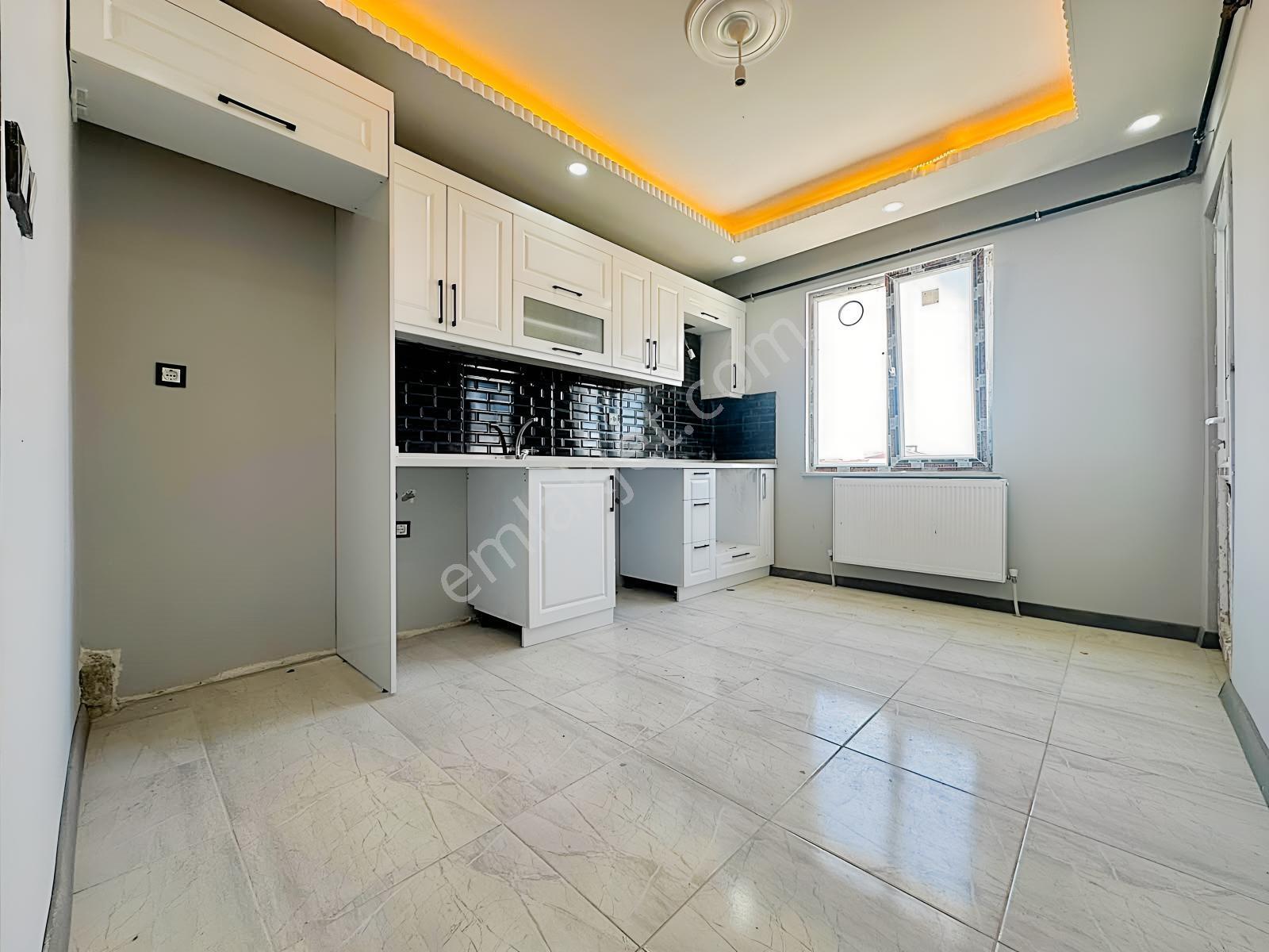 Az-er Yapıdan Geniş Kullanımlı Satılık 3+1 Daire !!! — fotoğraf 11
