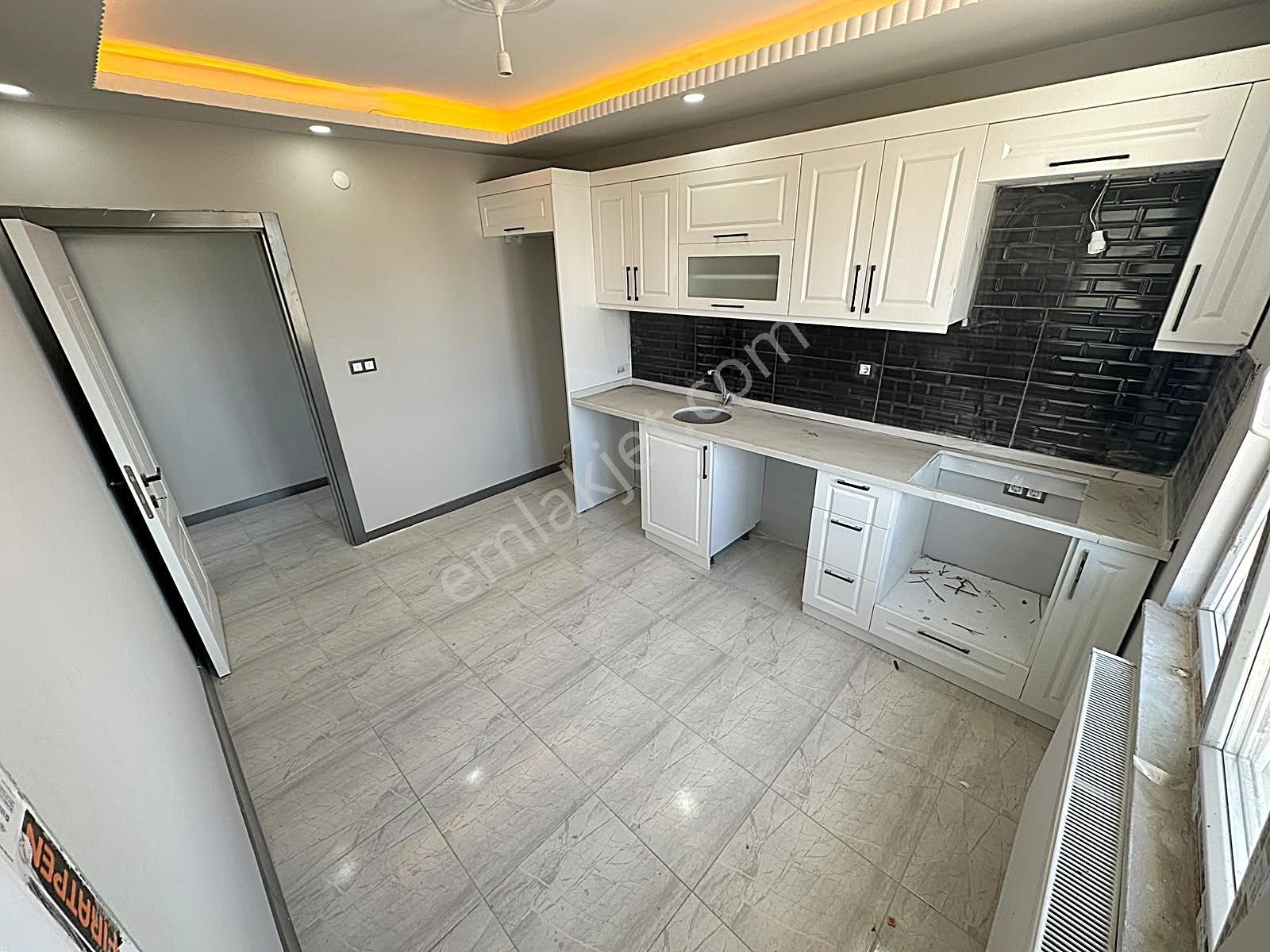 Az-er Yapıdan Geniş Kullanımlı Satılık 3+1 Daire !!! — fotoğraf 13