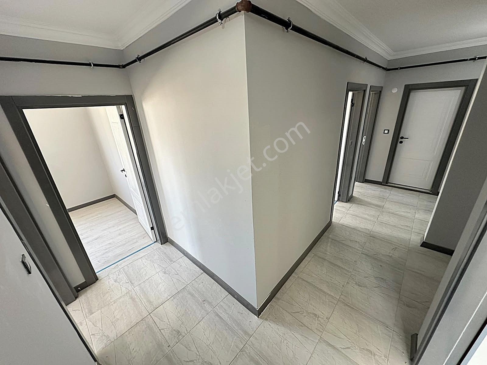 Az-er Yapıdan Geniş Kullanımlı Satılık 3+1 Daire !!! — fotoğraf 17