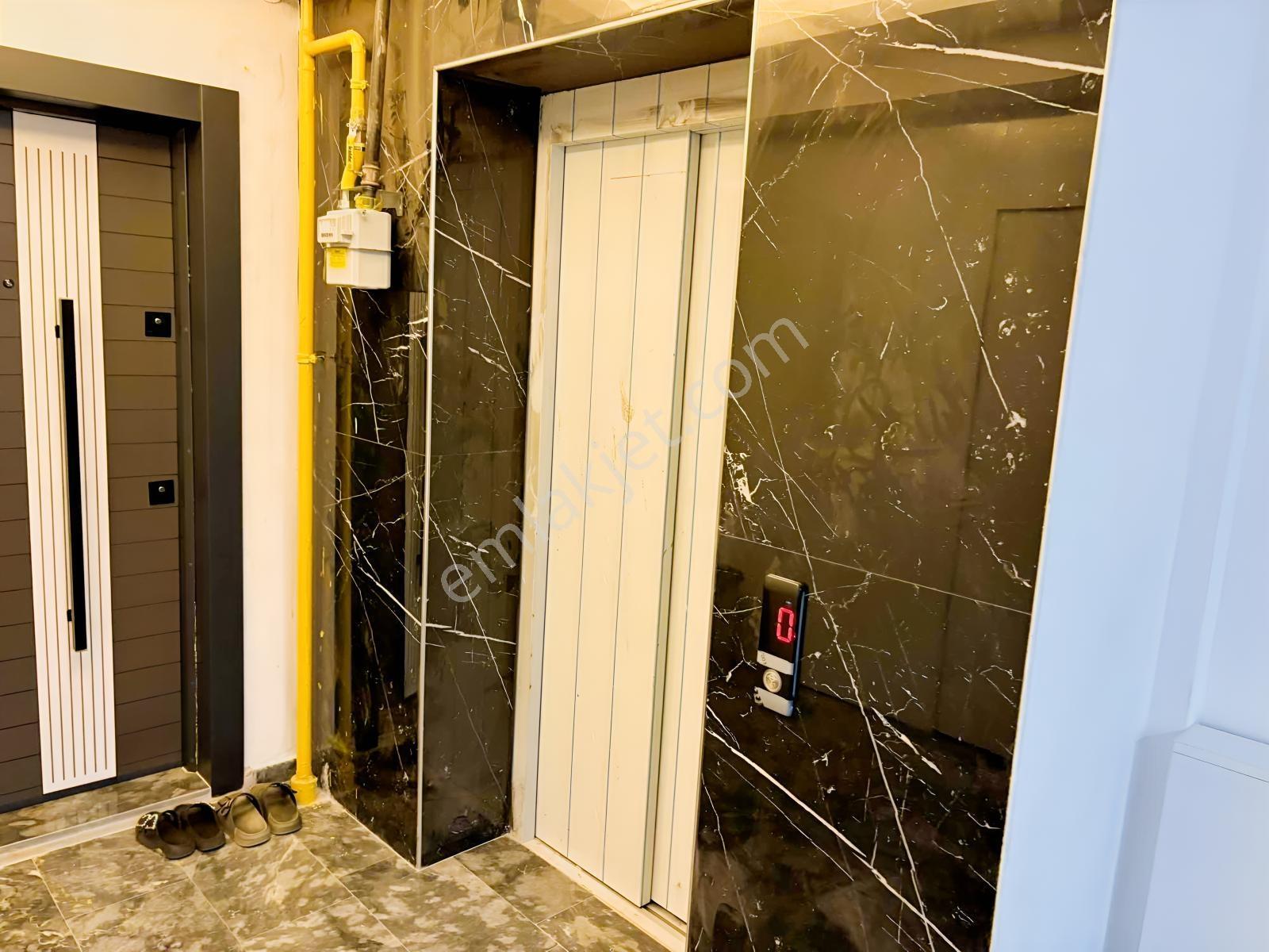 Tepecikte Sıfır Manzaralı Ebeveyn Banyolu 2+1 Satılık !! — fotoğraf 10