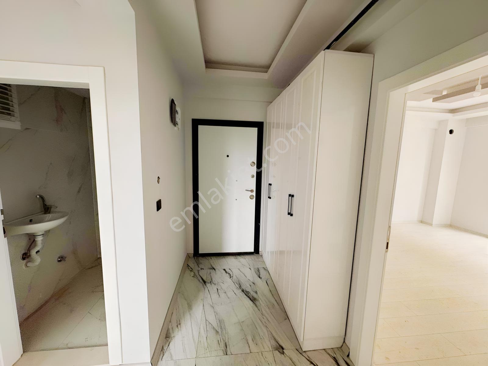 Tepecikte Sıfır Manzaralı Ebeveyn Banyolu 2+1 Satılık !! — fotoğraf 12