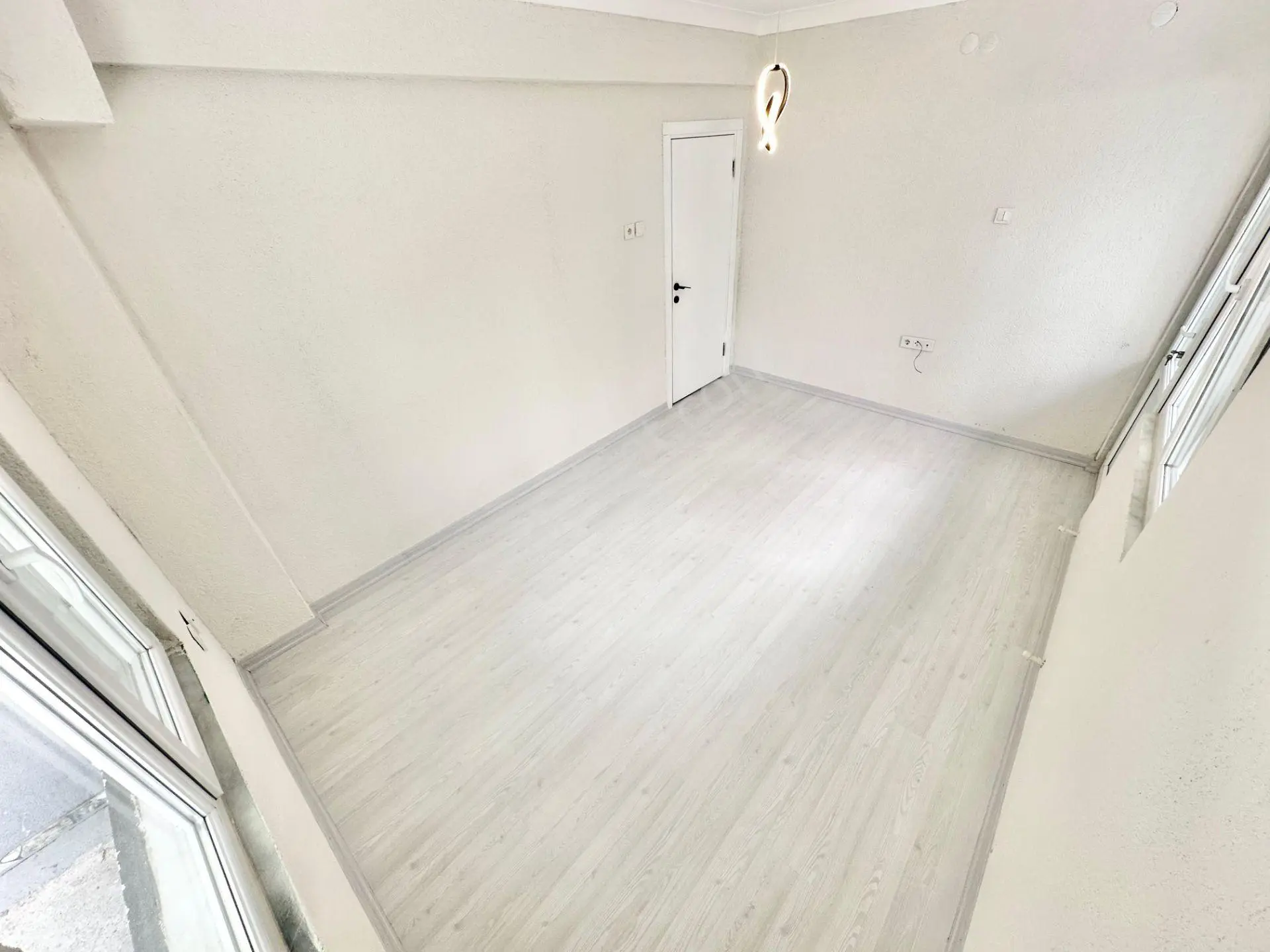 ꧁ay Emlaktan꧂ Altınkum'da Denize Sadece 200 Mt Müstakil Tadında Satılık 2+1 Ebeveyn Banyolu Daire — fotoğraf 11