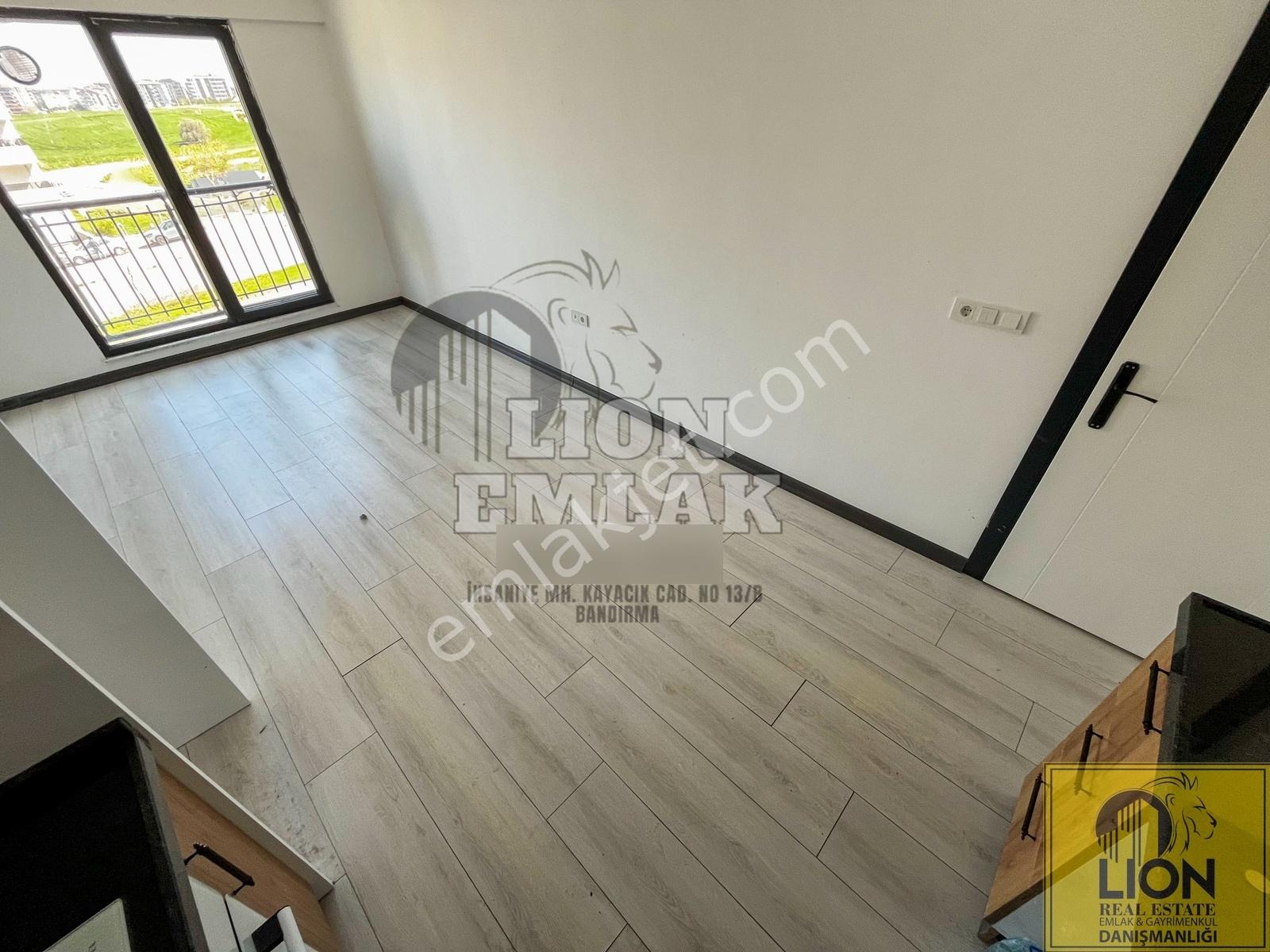 Lıon Emlak'tan Yeni Mahallede Cadde Manzarlı Satılık 1+1 Daire — fotoğraf 11