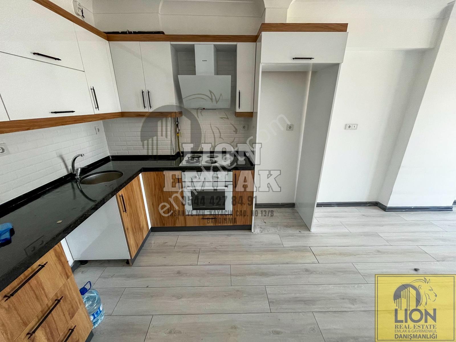 Lıon Emlak'tan Yeni Mahallede Cadde Manzarlı Satılık 1+1 Daire — fotoğraf 17
