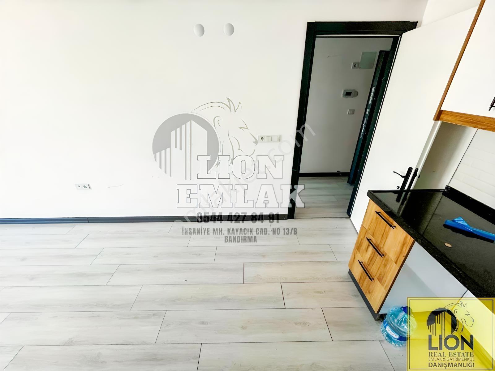 Lıon Emlak'tan Yeni Mahallede Cadde Manzarlı Satılık 1+1 Daire — fotoğraf 18